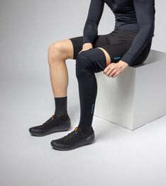 ALÉ Cycling leg warmers - KLIMATIK WINTER K-ATMO - black