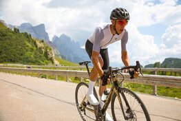 ALÉ Cycling shoe covers - WHIZZY SHOECOVER  - white