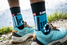 COMPRESSPORT Cyclingclassic socks - PRO RACING WINTER TRAIL - light blue/blue