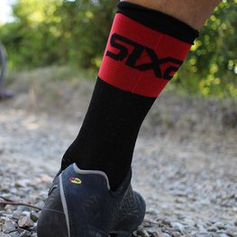 SIX2 Cyclingclassic socks - SHORT LOGO - red/black